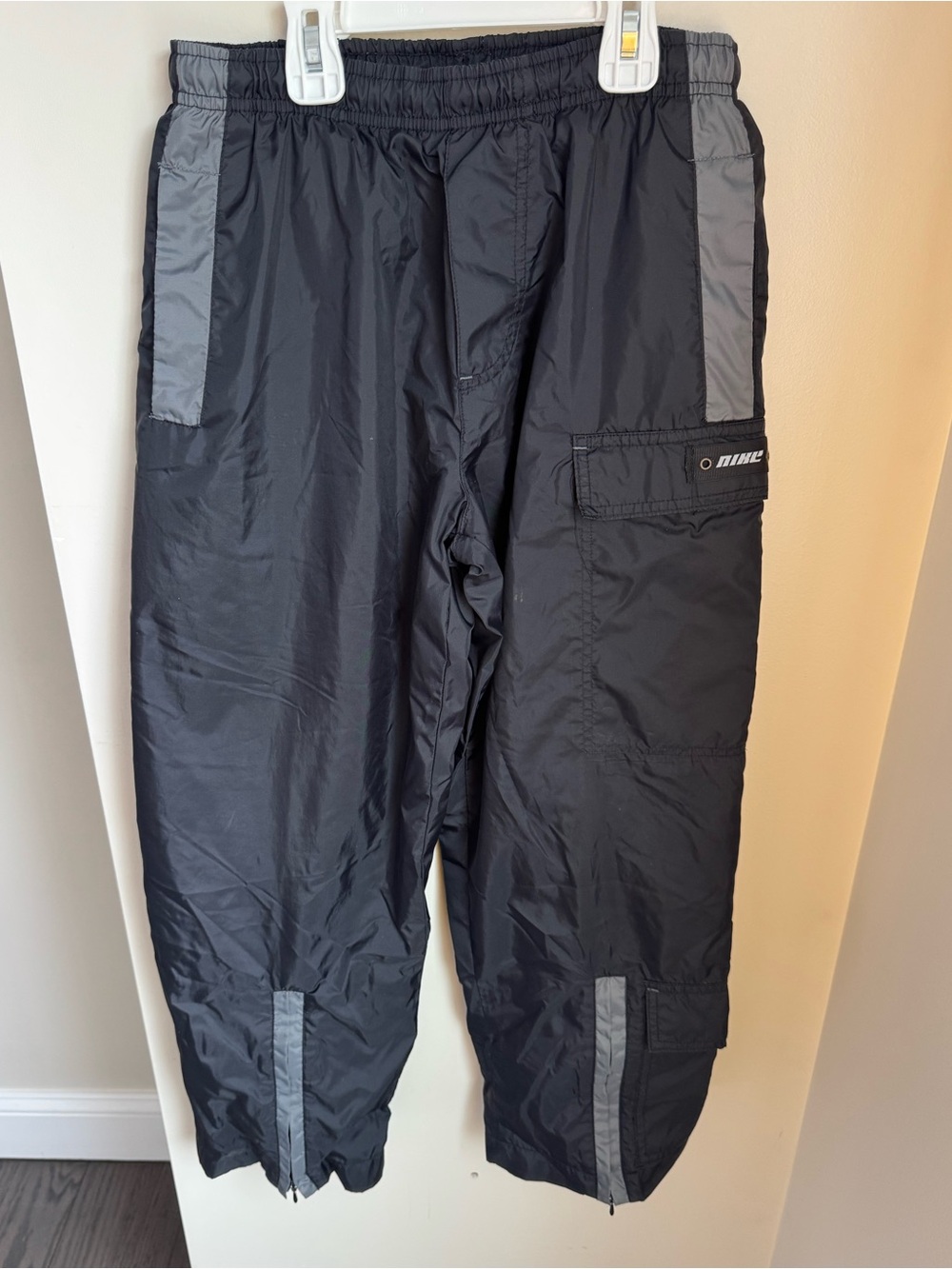 Nike Vintage Y2K Windbreaker Cargo Pants Boys Size M (10-12)
